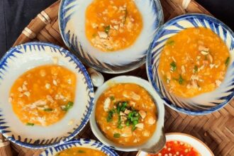 Be aware of food allergies when eating Hoi An streetfood (Source: Dien May Xanh)