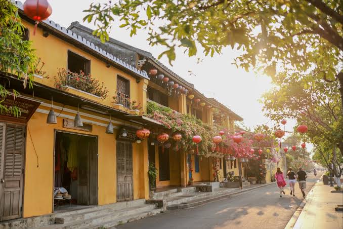 Suggestions for a full-day food tour in Hoi An (Source: VnExpress)