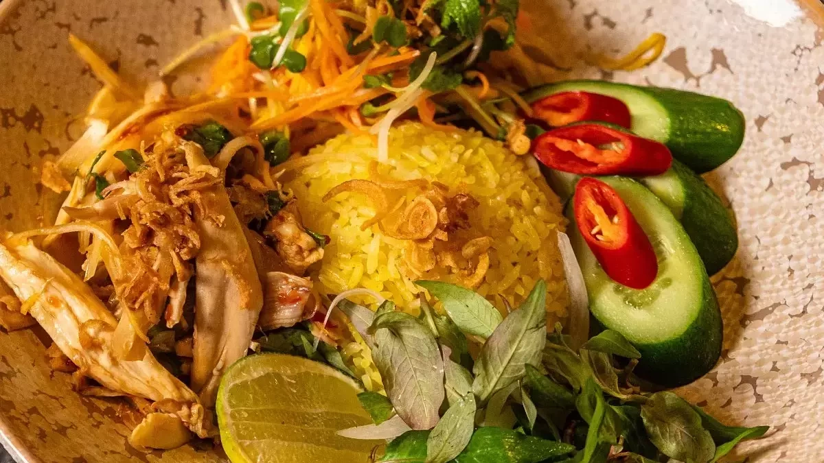 Hoi An street food chicken rice