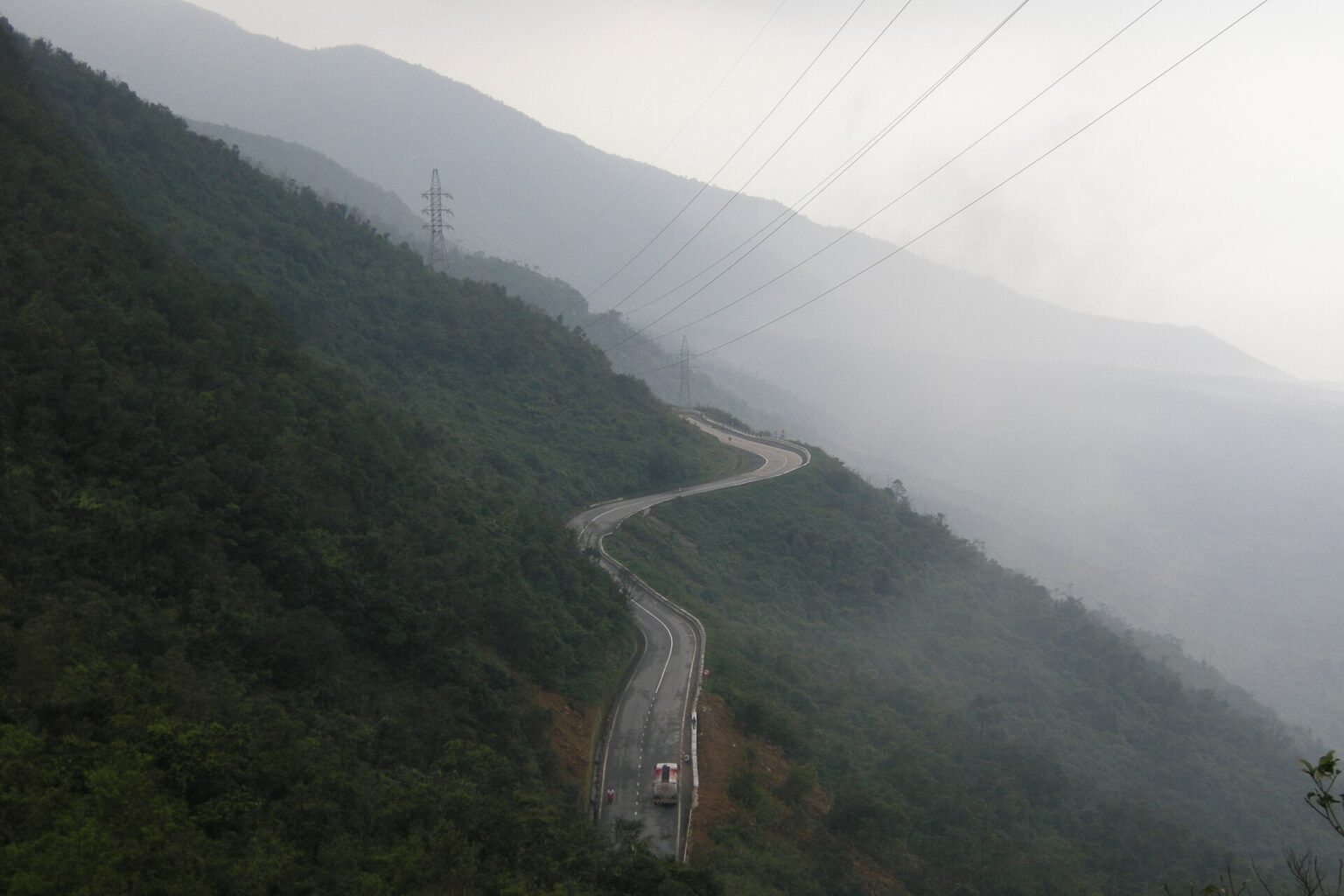 Road over the Hai Van Pass