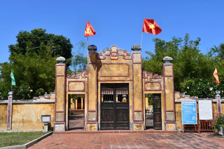 Gate of the Ky Anh tunnels relic site
